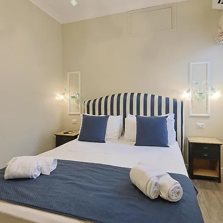 Art House Suites56 Via Del Babuino 56 Guest house Rome