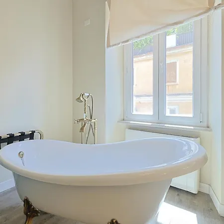 Art House Suites56 Via Del Babuino 56 Guest house *