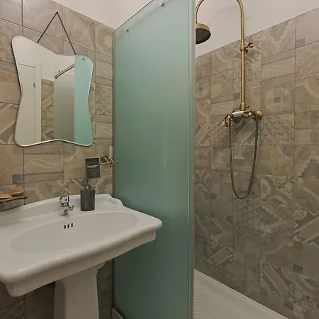 Art House Suites56 Via Del Babuino 56 Guest house *