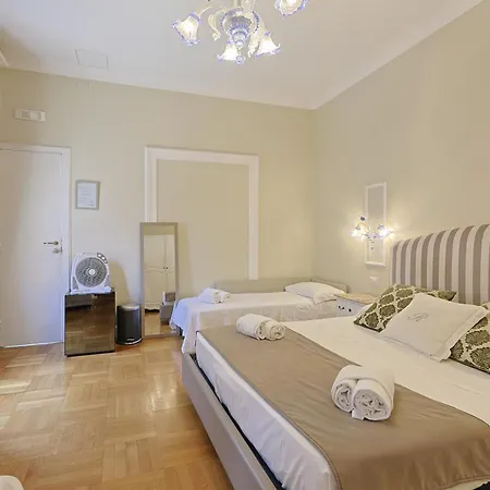 Guest house Art House Suites56 Via Del Babuino 56 Rome
